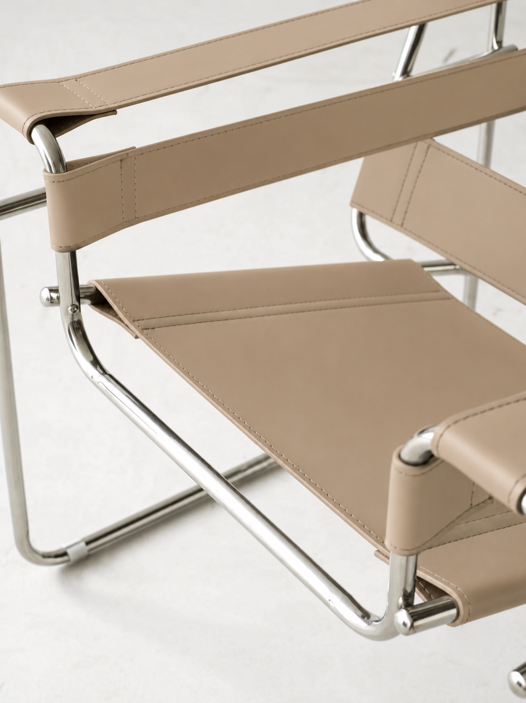 Premium Vassily Style Lounge Chair – Khaki Saddle Leather & Stainless Steel Frame