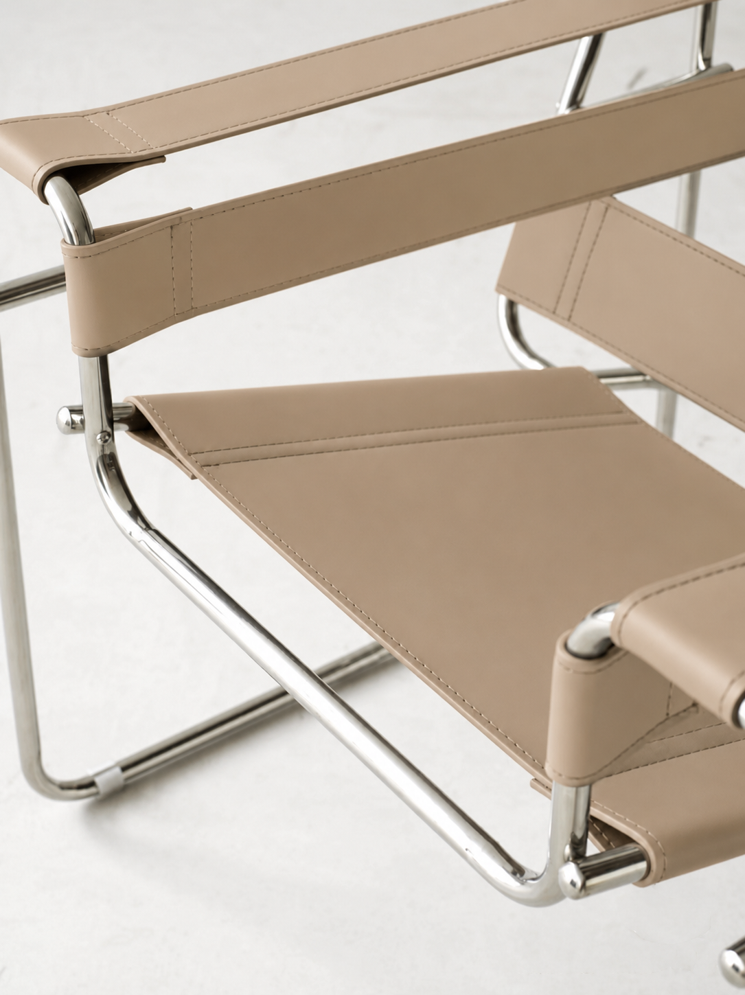 Premium Vassily Style Lounge Chair – Khaki Saddle Leather & Stainless Steel Frame